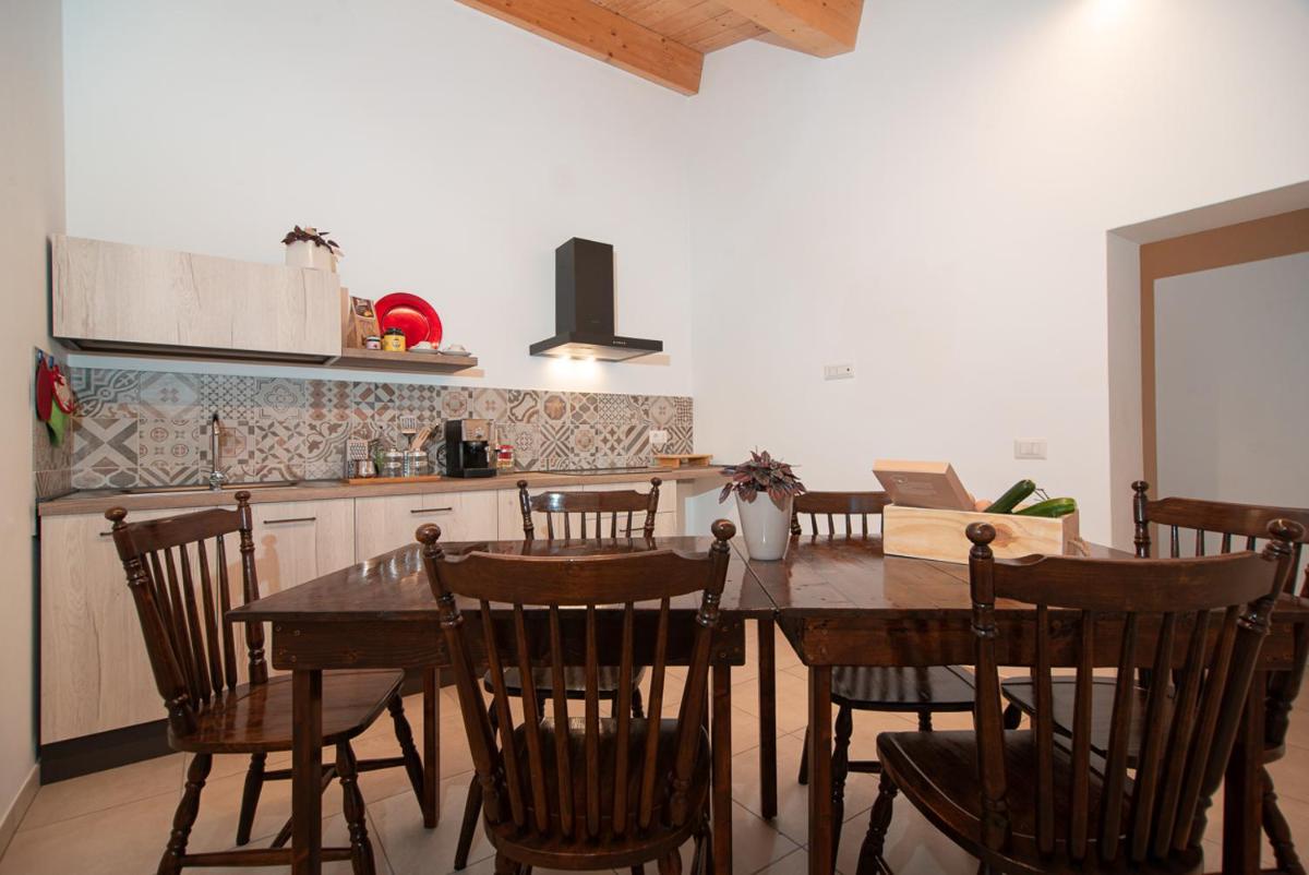 Fattoria Cerqua Rooms and more - Housity