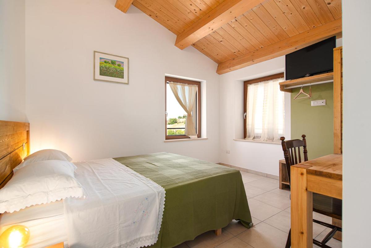 Fattoria Cerqua Rooms and more - Housity