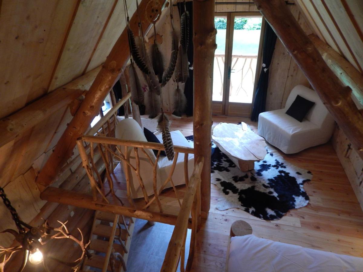 Chalet en rondins de bois, Pyrenees Emotions - Housity