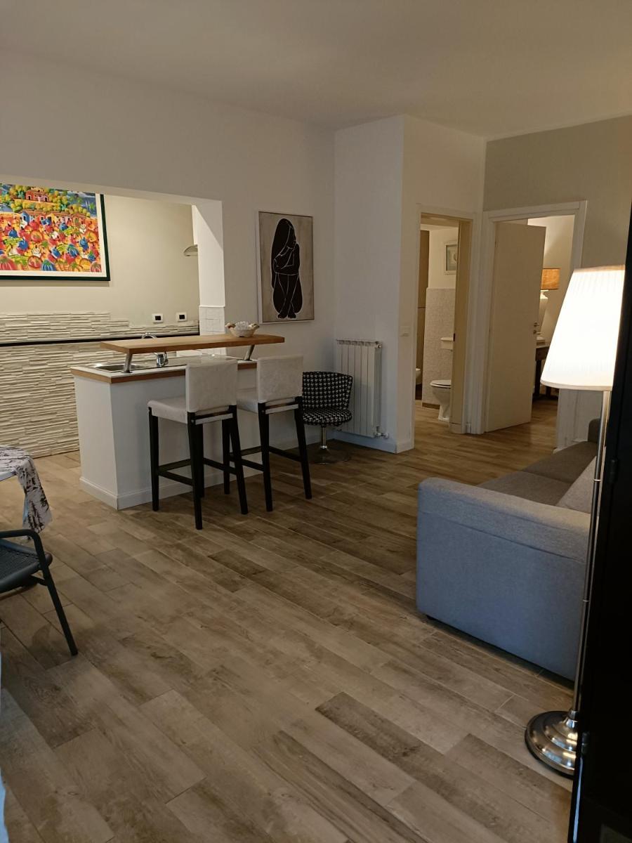 Gian Paul Hotel - Housity