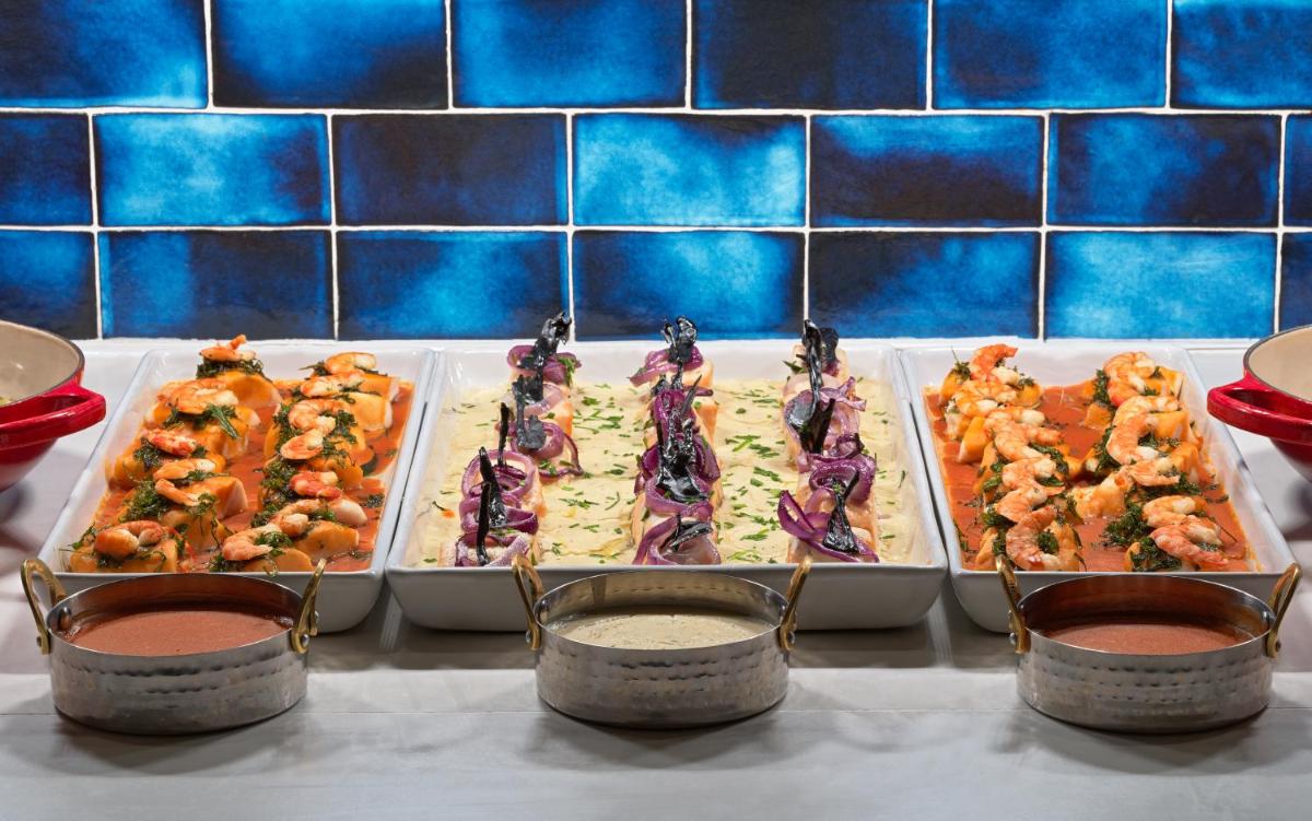 Comida en o cerca de este hotel