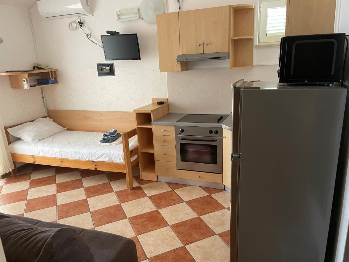 Apartments Pag-Travel - Housity