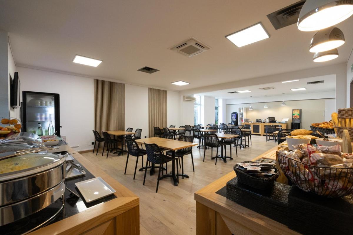 Nourriture dans l'hôtel ou à proximité