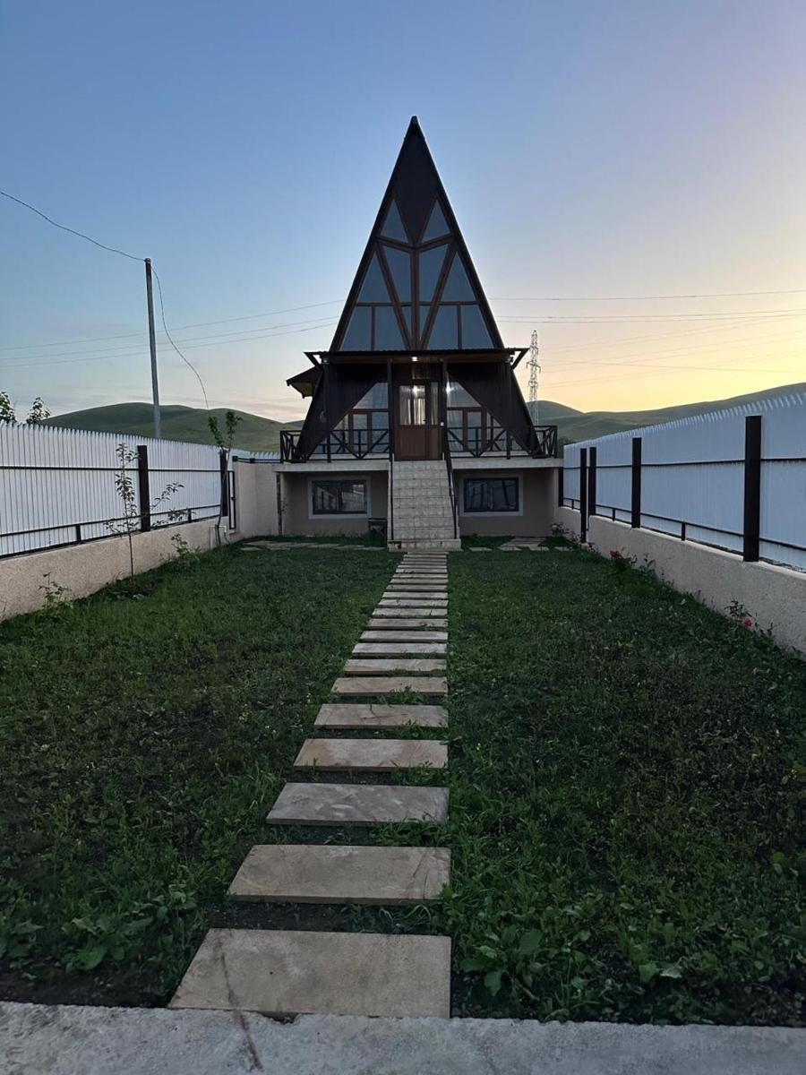 A frame house - Housity