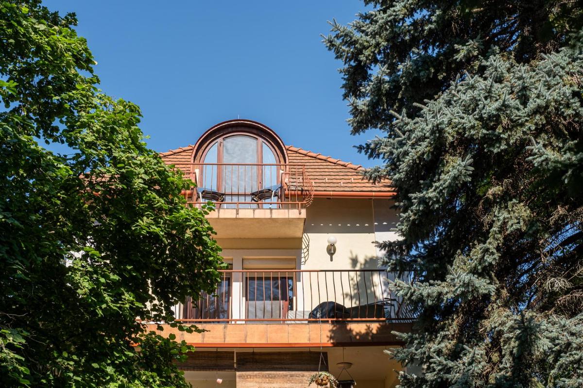 Tánczos Vendégház - Housity