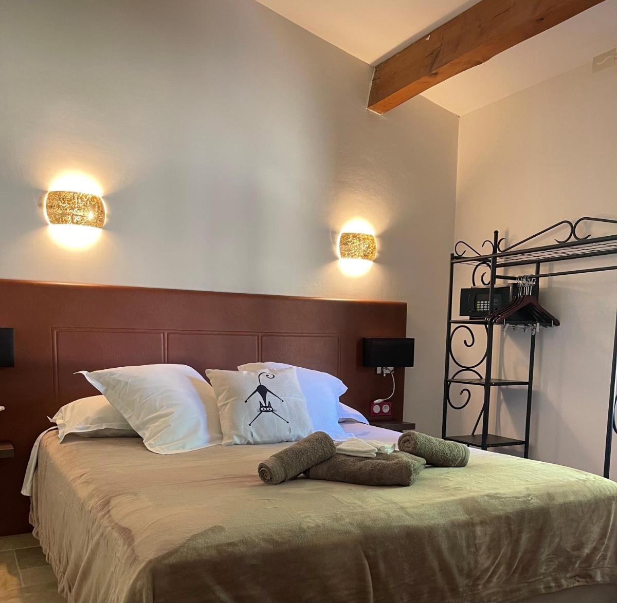 Logis Hotel Restaurant Le Domaine de la Régalière - Housity