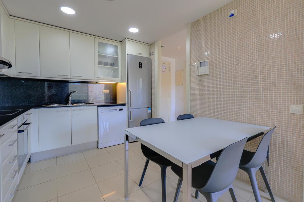 Rent Top Apartments Beach-Diagonal Mar - Housity