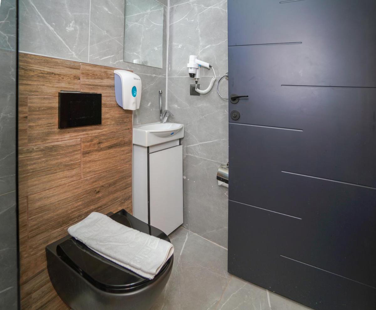 Miss Cleopatra Hotel - Housity
