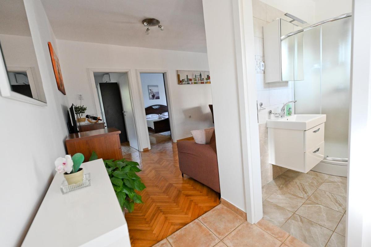 Brane Apartments with swimming pool - Housity