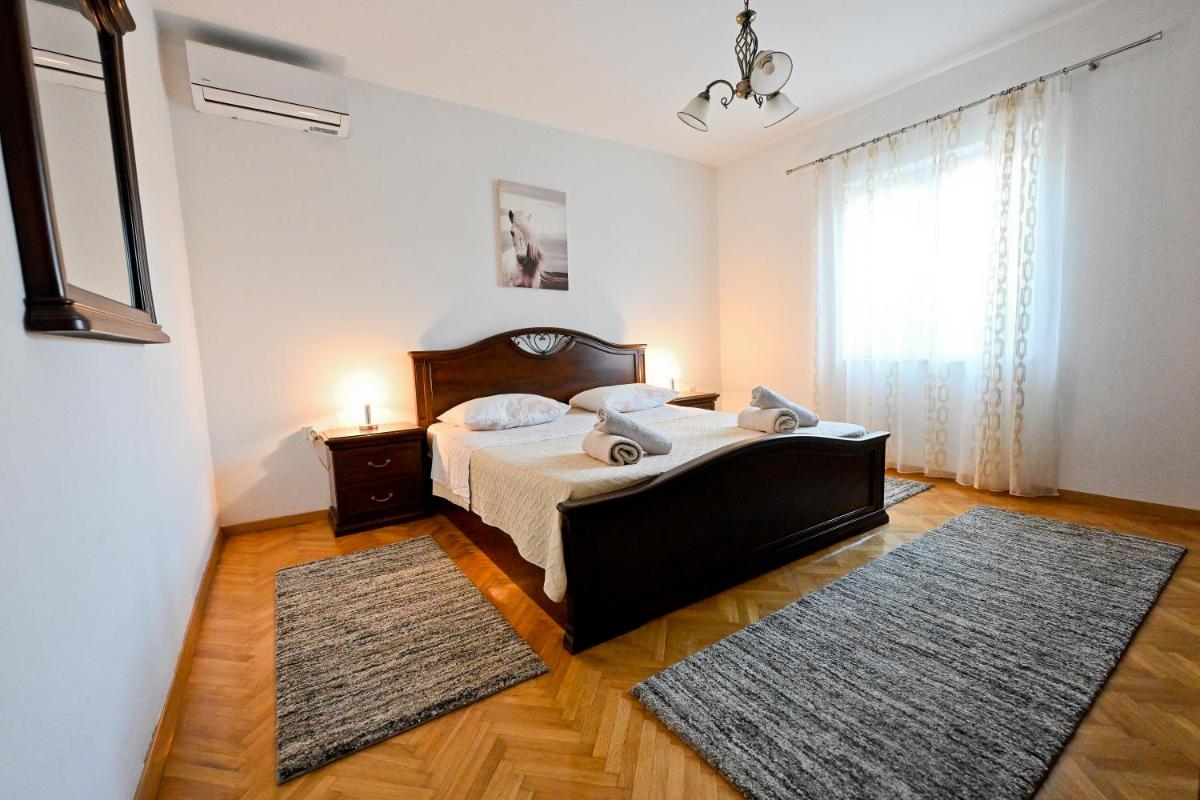 Brane Apartments with swimming pool - Housity