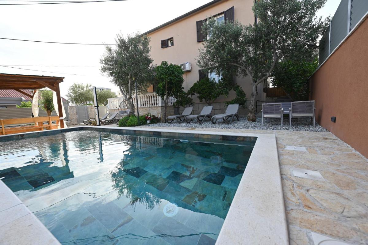 Brane Apartments with swimming pool - Housity
