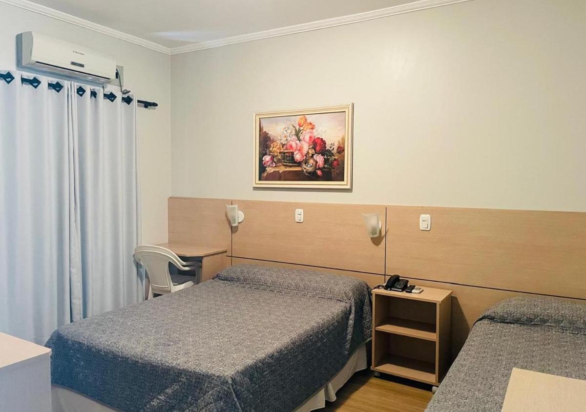 Dona Adelia Hotel e Restaurante - Housity