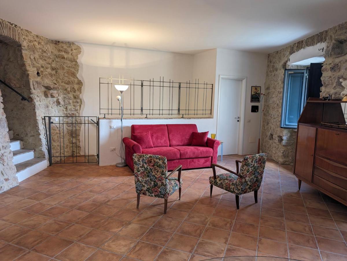 La Grotta - Housity