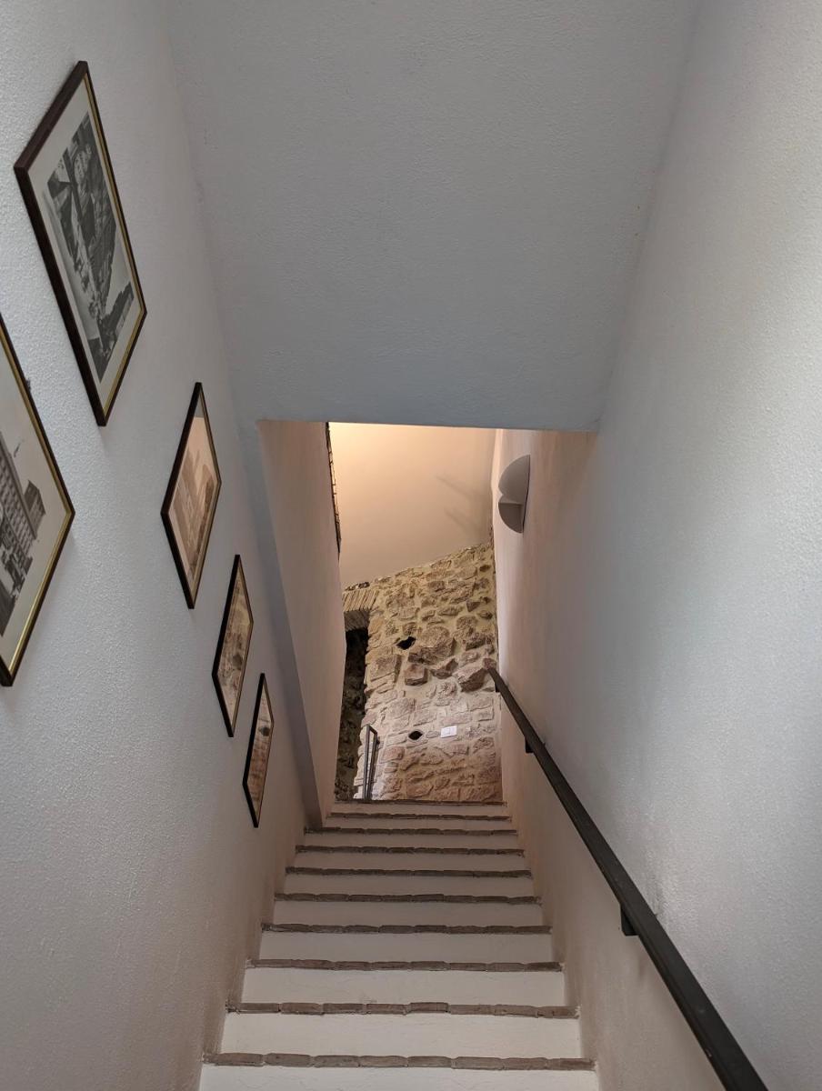 La Grotta - Housity