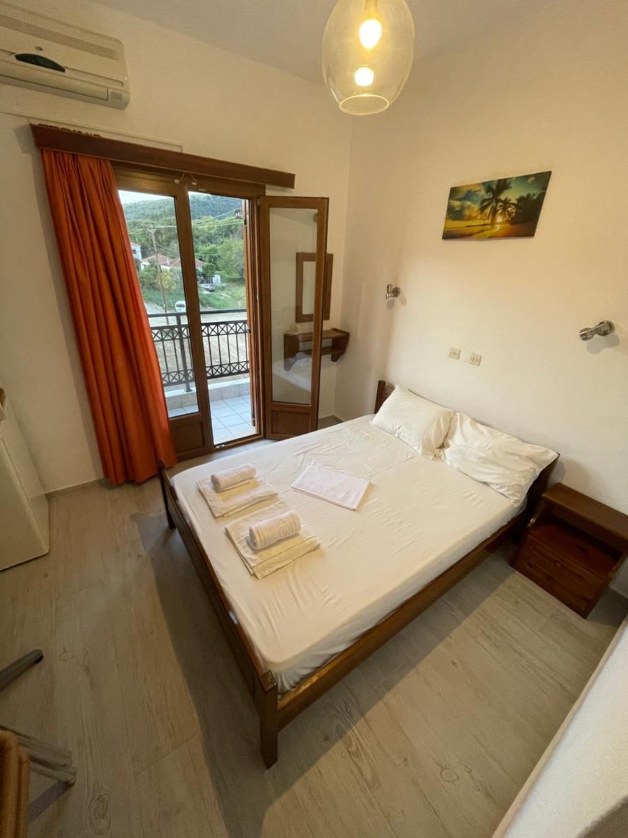 Delfinia Studios - Housity