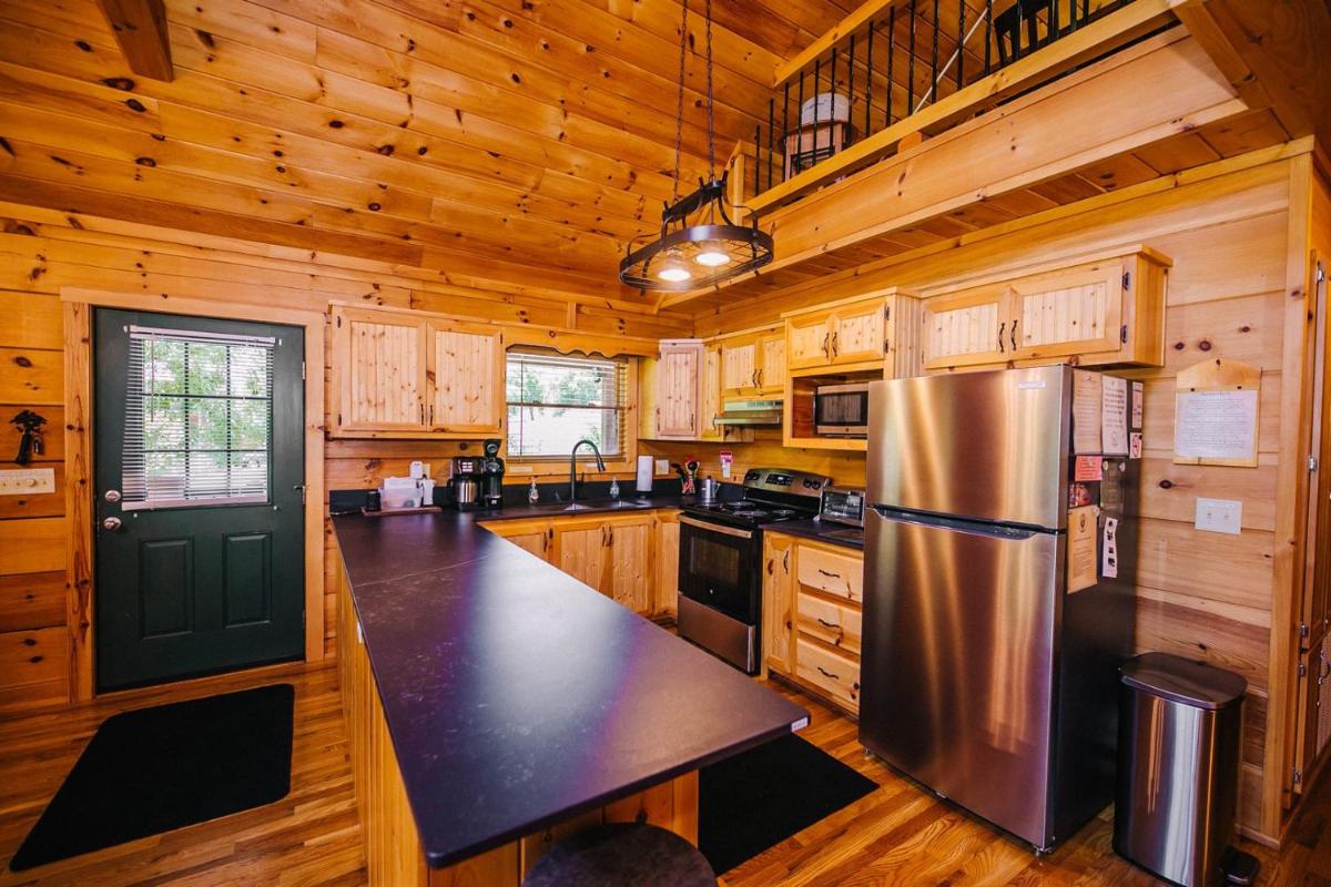 Log Cabin - Housity