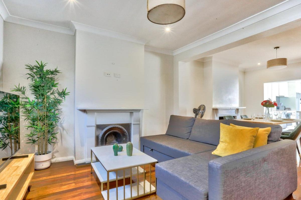 3 Bedroom House Family Friendly Surry Hills 2 E-Bikes Included - Housity