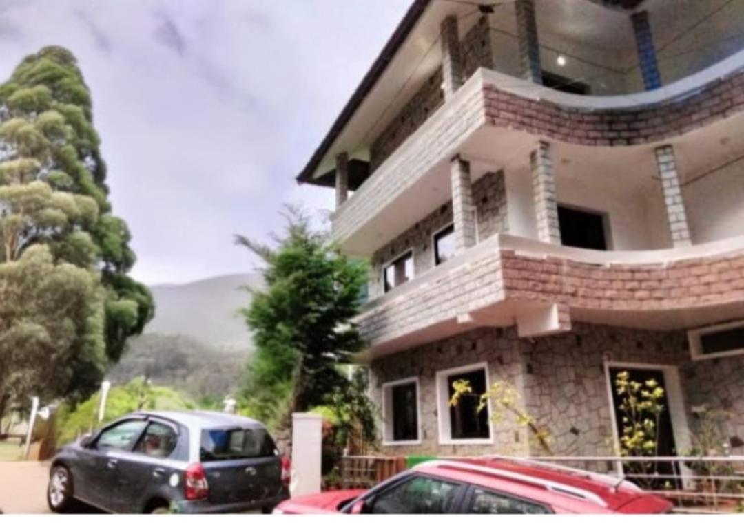 Tree Elanza - Housity