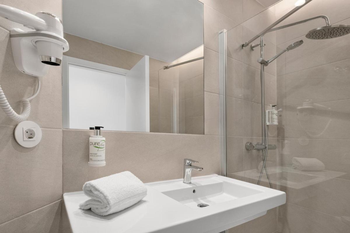 B&B HOTEL Benidorm Finestrat - Housity