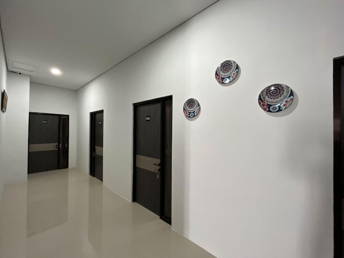 Urbanview Syariah Near Manahan Surakarta - Housity