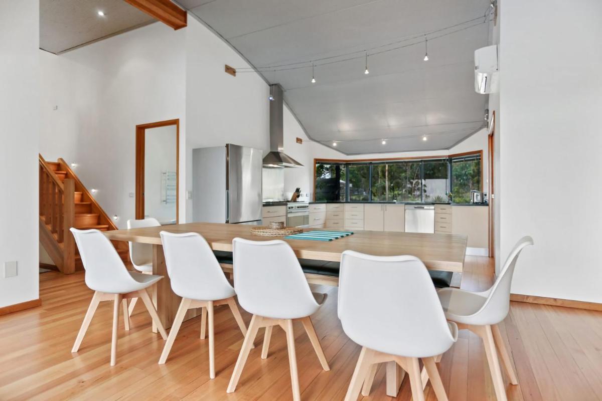 Tura Tree House - Housity