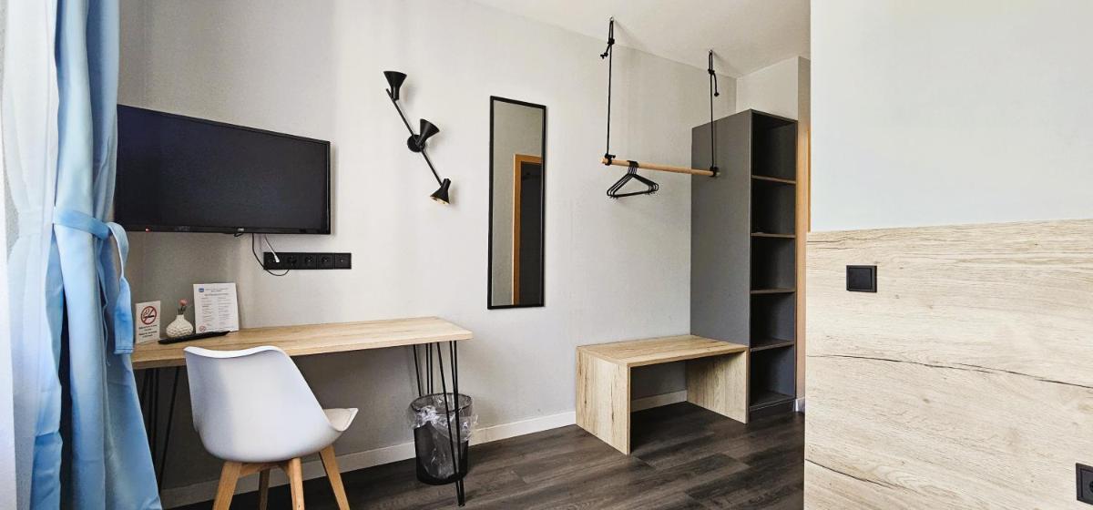 Novitel Pension Pliening - München Messe - Housity