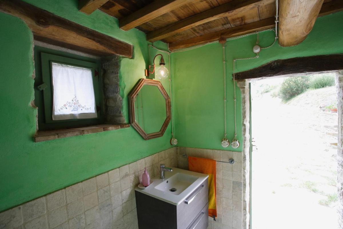 Charming house in Brancialino with shared pool - Housity