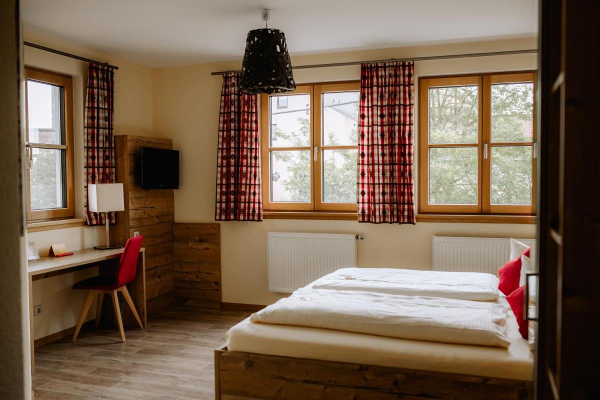 Landhotel Gary - Housity