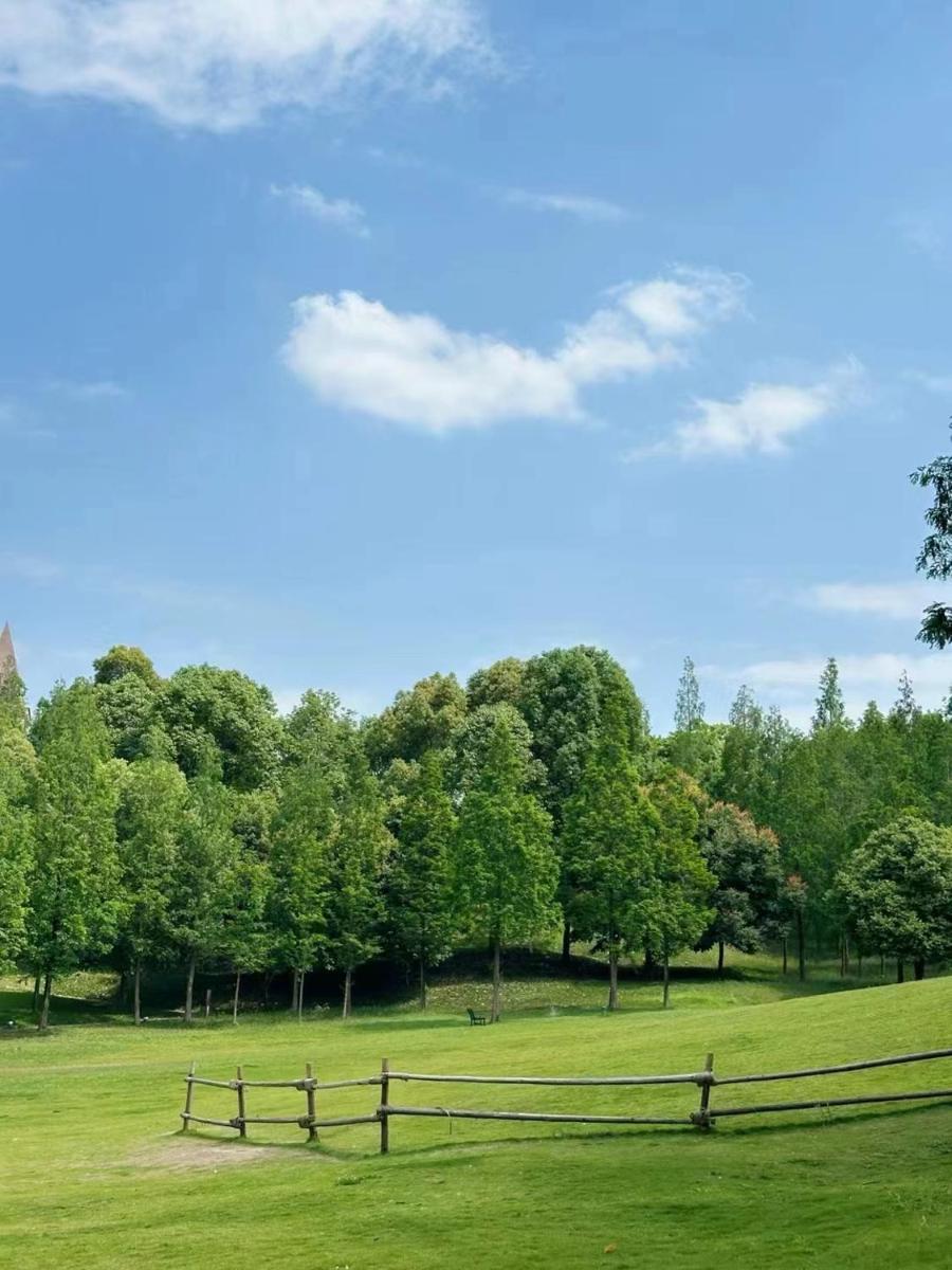 Crowne Plaza Chengdu Panda Garden by IHG - Housity