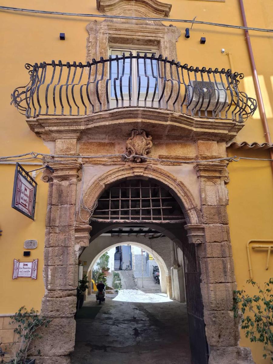 La Finestra sul Cortile B&B - Housity