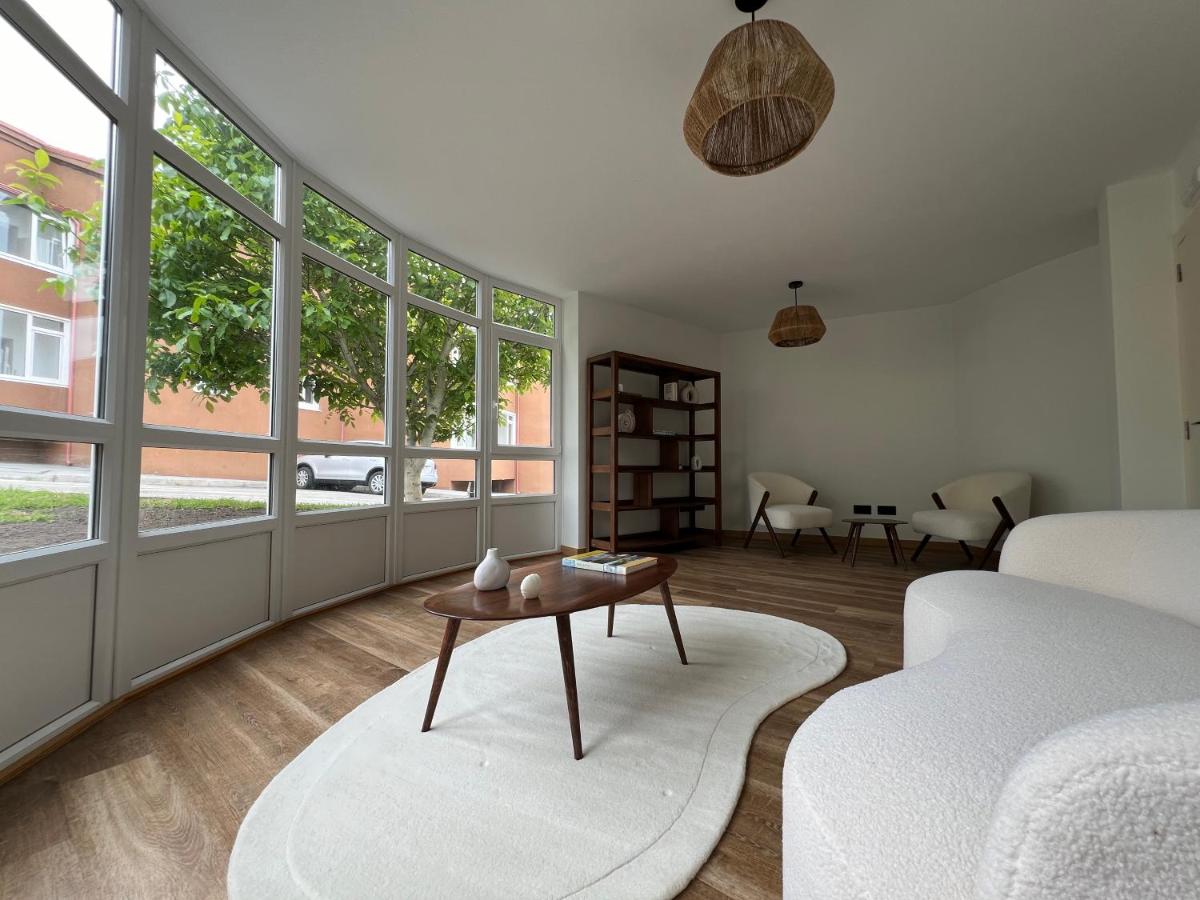Zona de estar de Porto Cabana by Miramar Stays