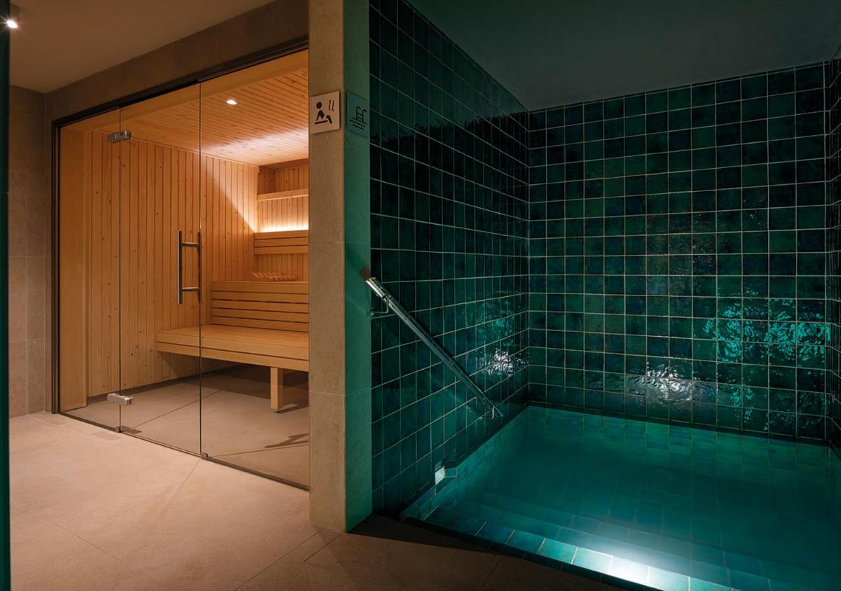 Un baño de AQUA Hotel Promenade & Spa 4Sup