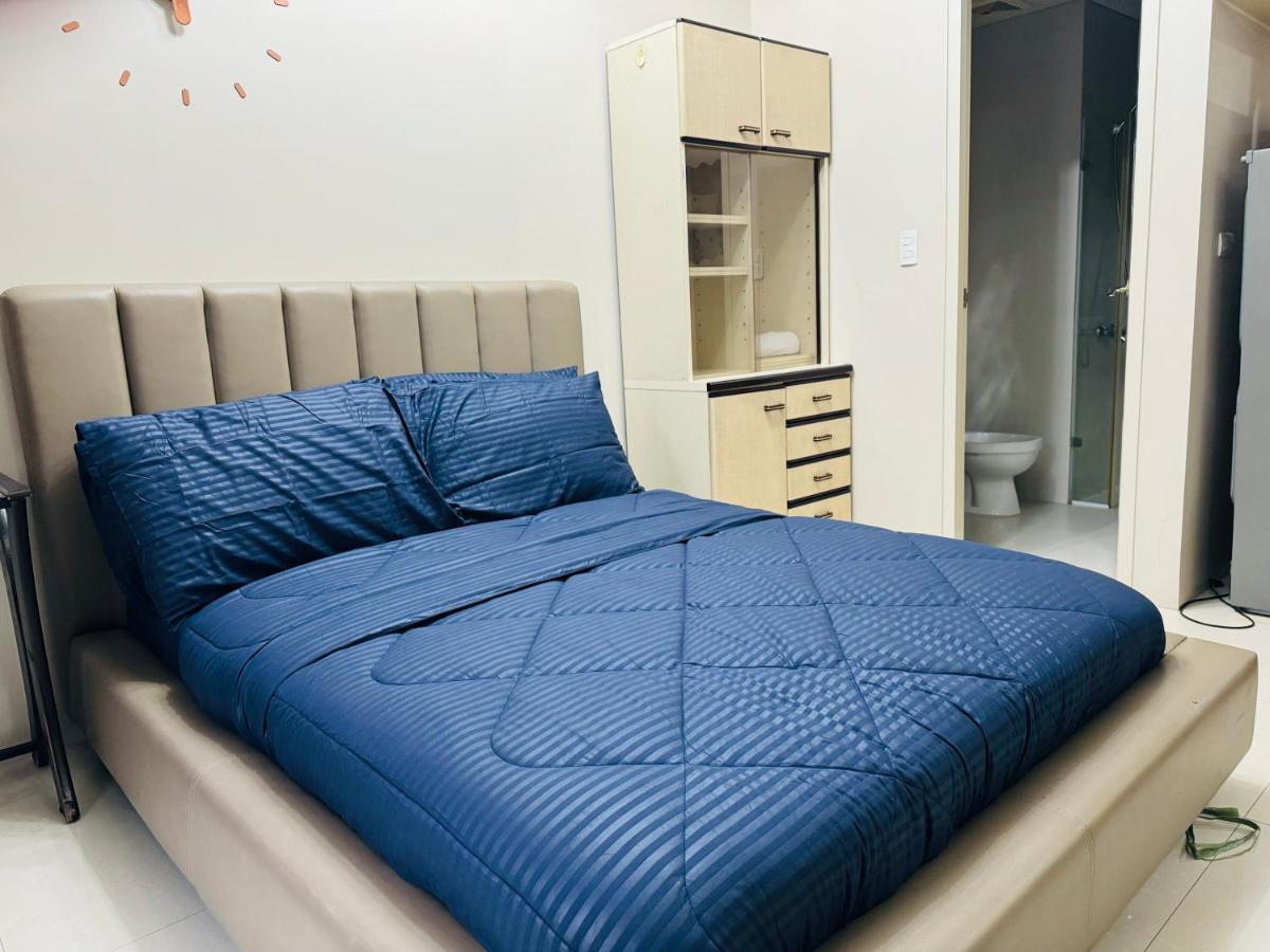 One Palm Tree Villas Condo - Housity