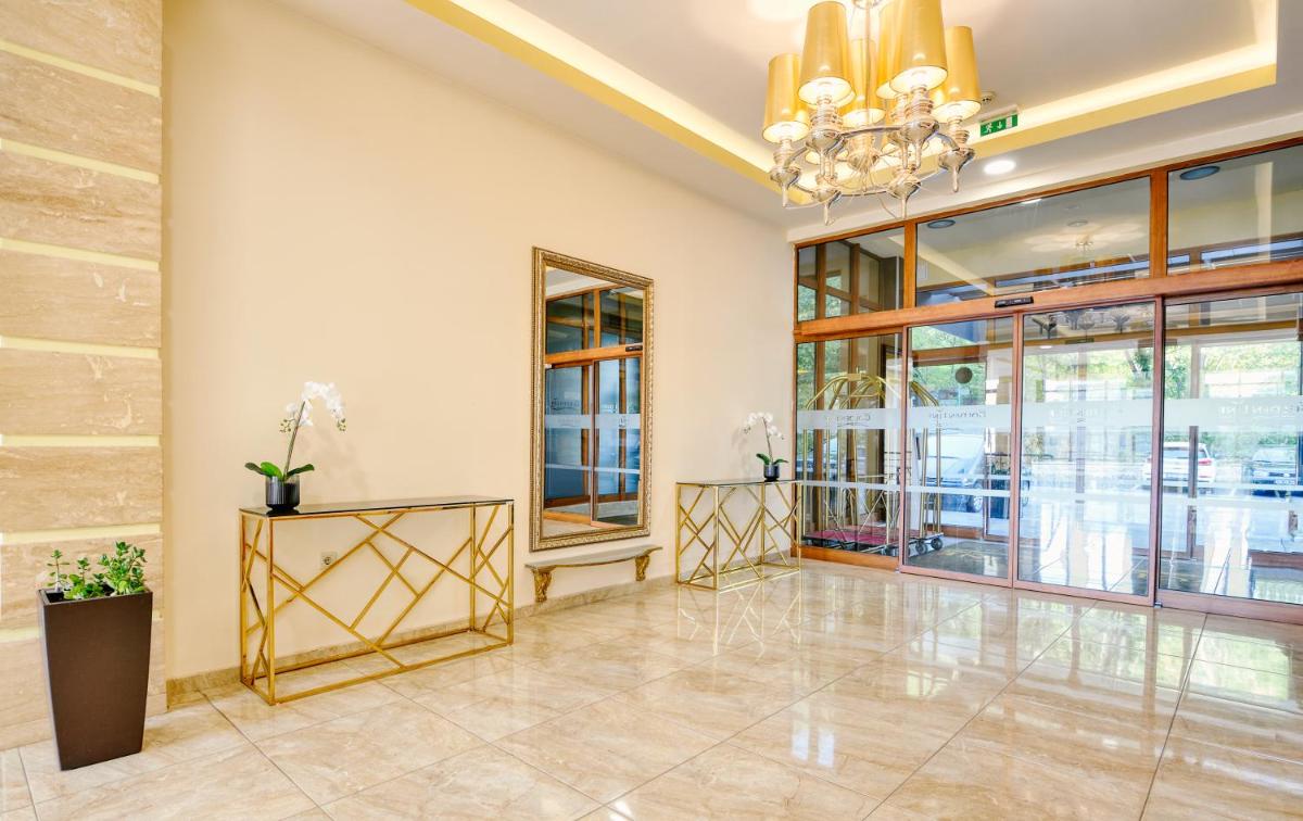 Apart Hotel Golden Line - Housity