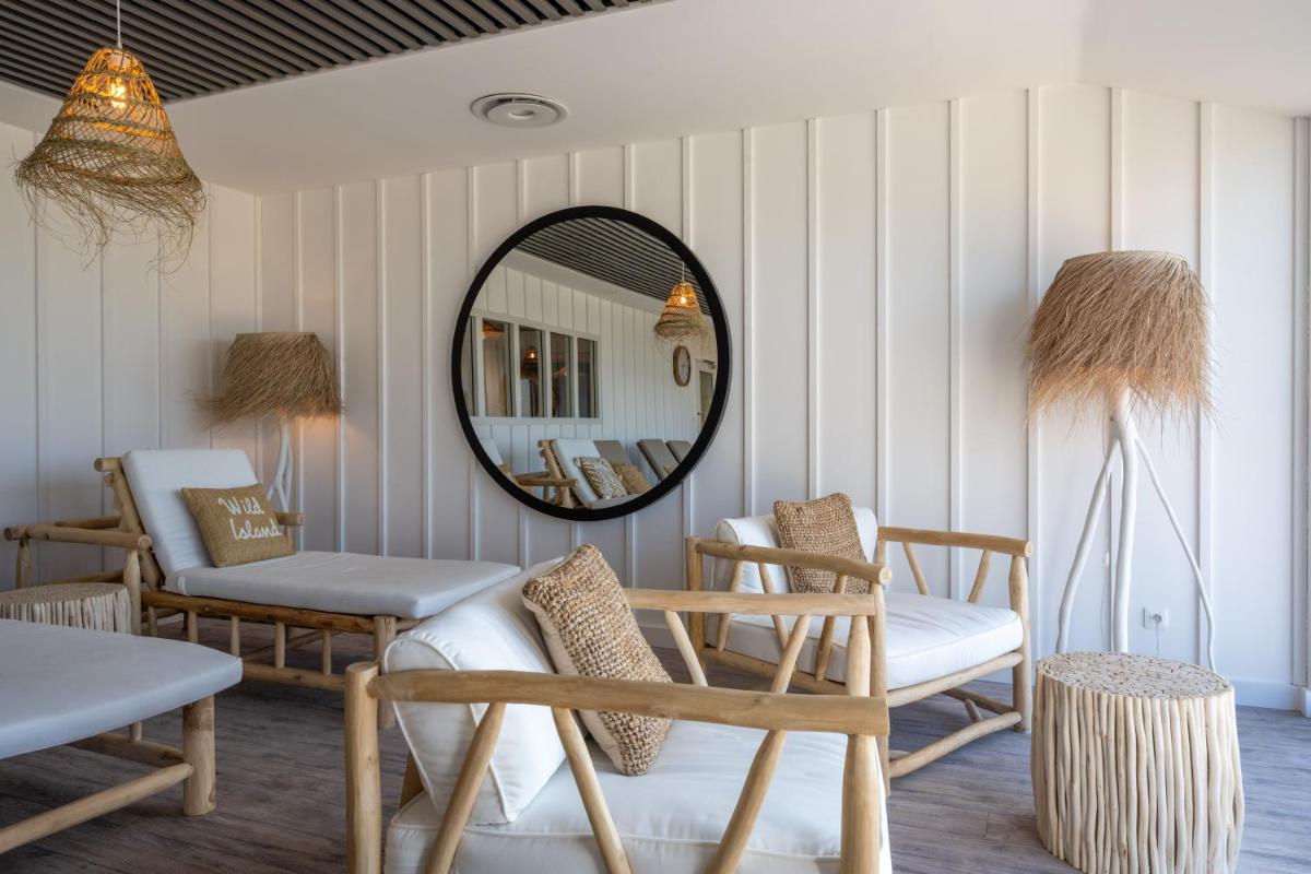 Coin salon dans l'établissement Hôtel Atalante - Relais Thalasso & Spa