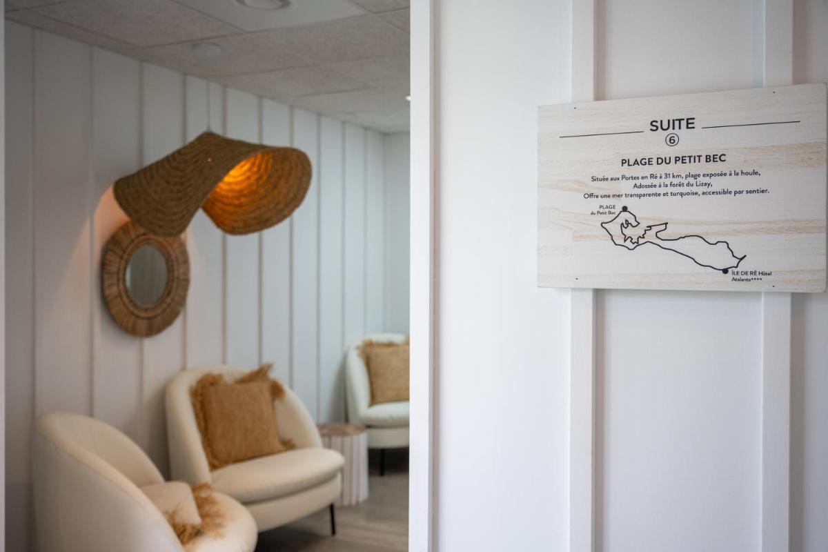 Coin salon dans l'établissement Hôtel Atalante - Relais Thalasso & Spa