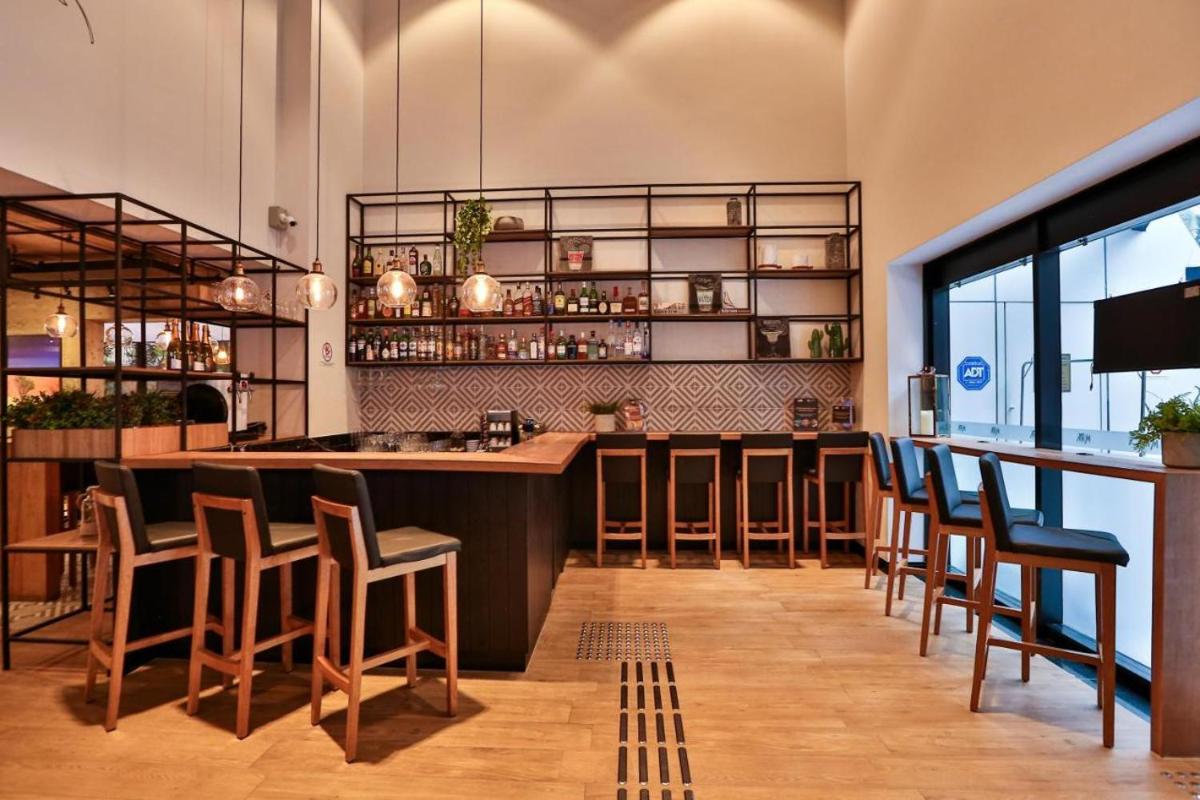 Suitetrails - Flat no bairro Jardins - Dentro do Hotel Transamerica 21 Century