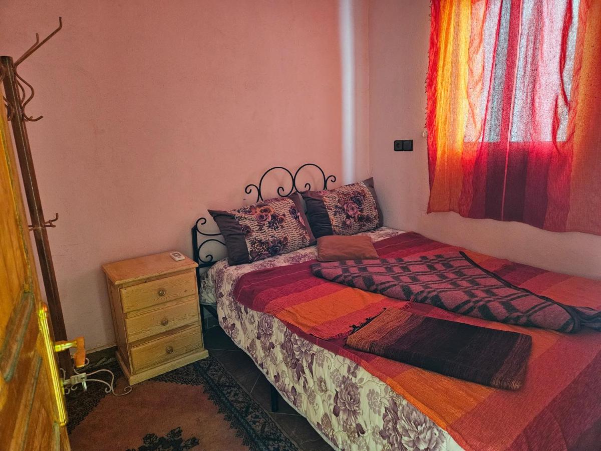 Merzouga Quiet apart &camels trecking - Housity