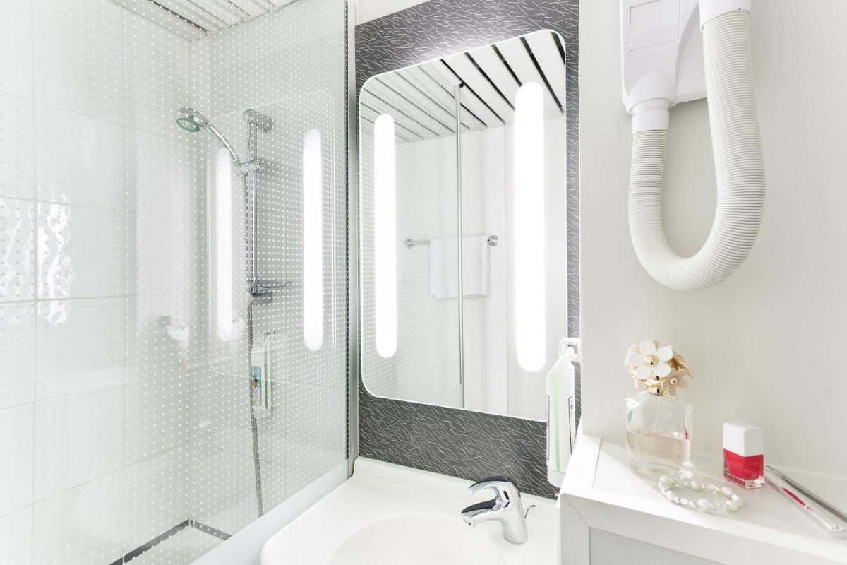 ACE Hôtel Travel Fabrègues - A9 Montpellier Sud - Housity