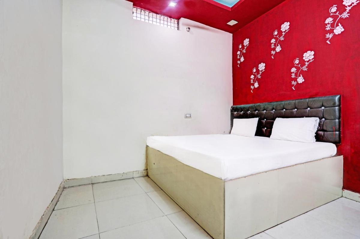 OYO Hotel Grand - Housity
