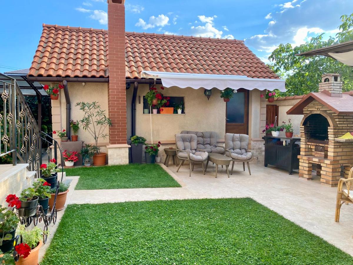 Guest House in Eforie Sud - Housity