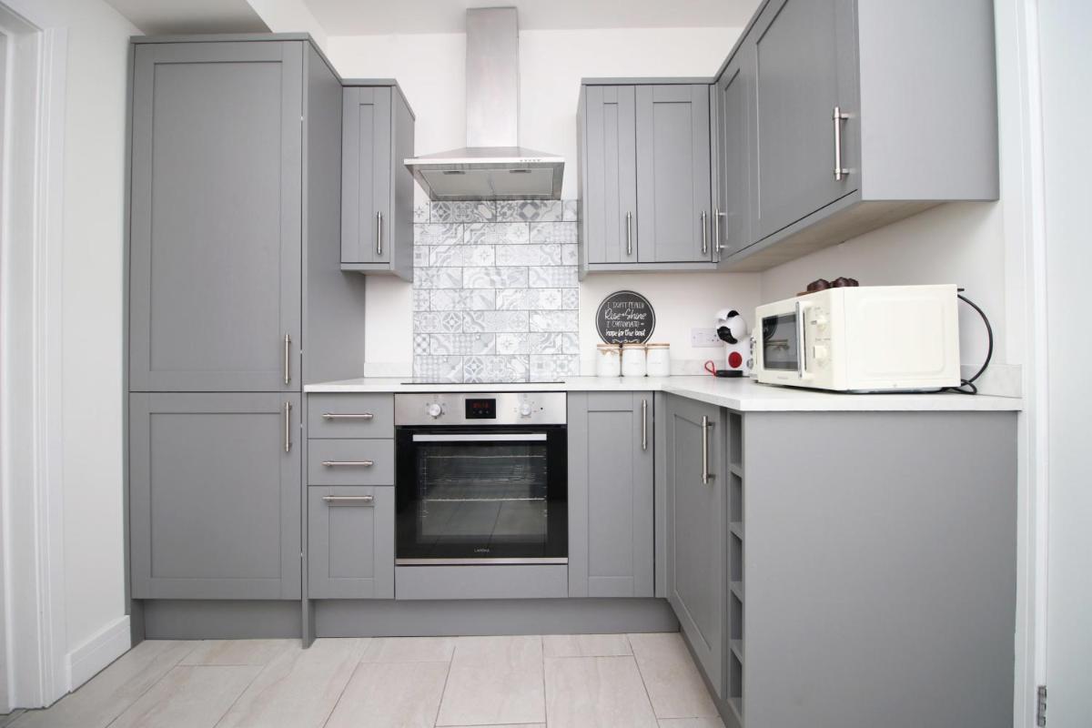 Prospect Cottage by StayStaycations - Housity