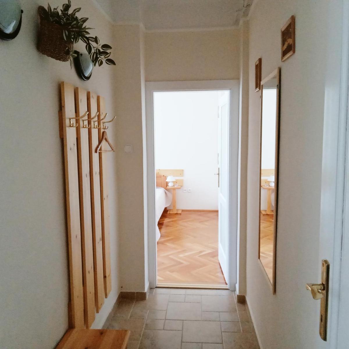 Gyöngy Apartman - Housity