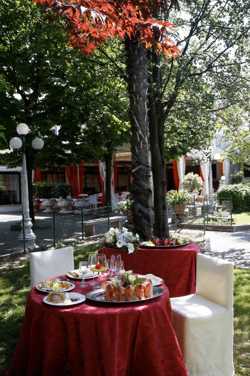 Hotel Bracco - Housity