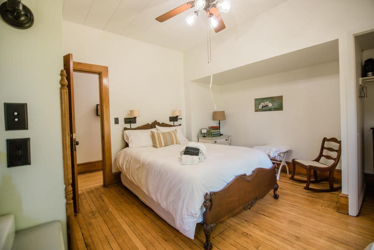 Charlie Room BW Boutique Hotel - Housity