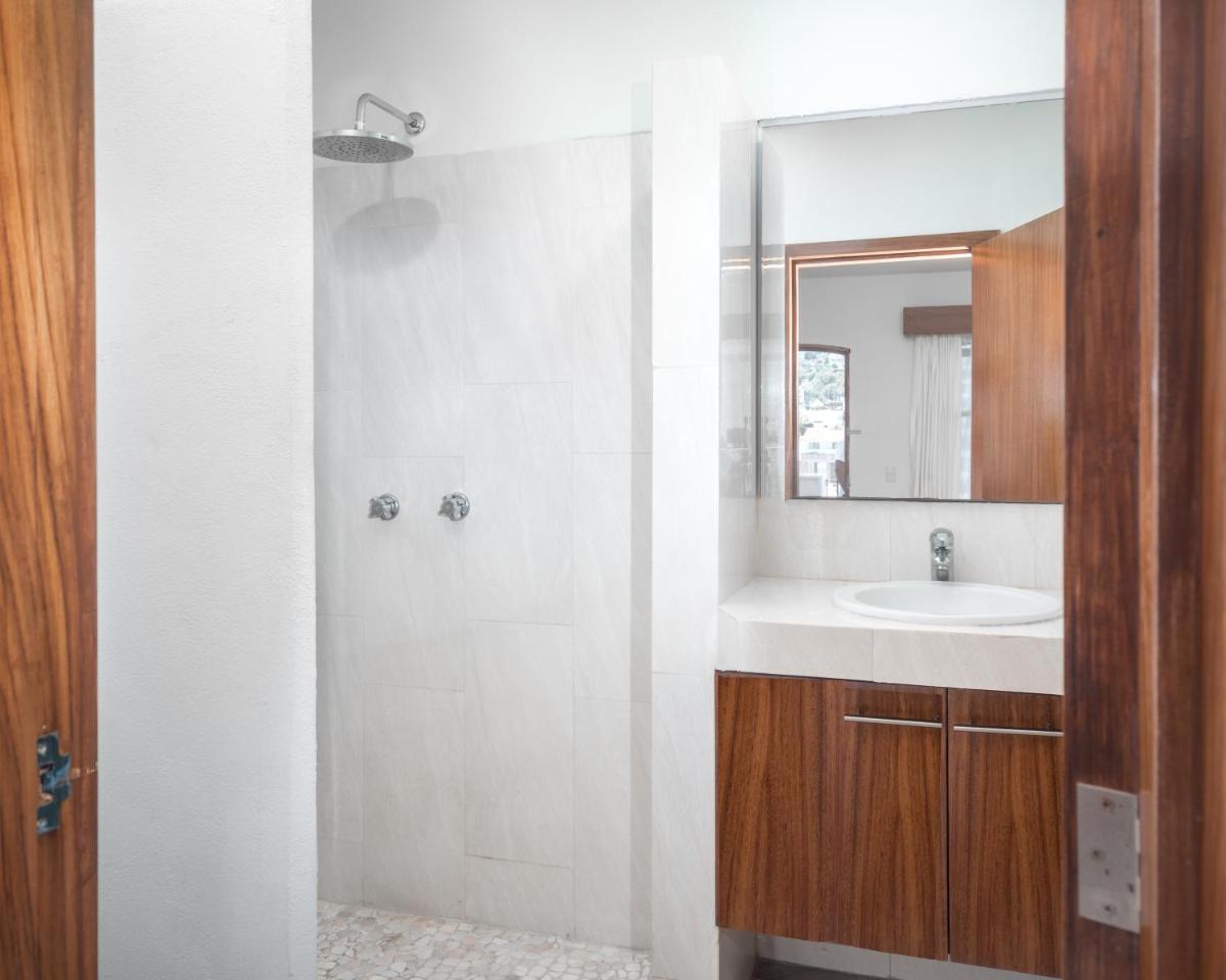 Hotel Eloisa - Housity