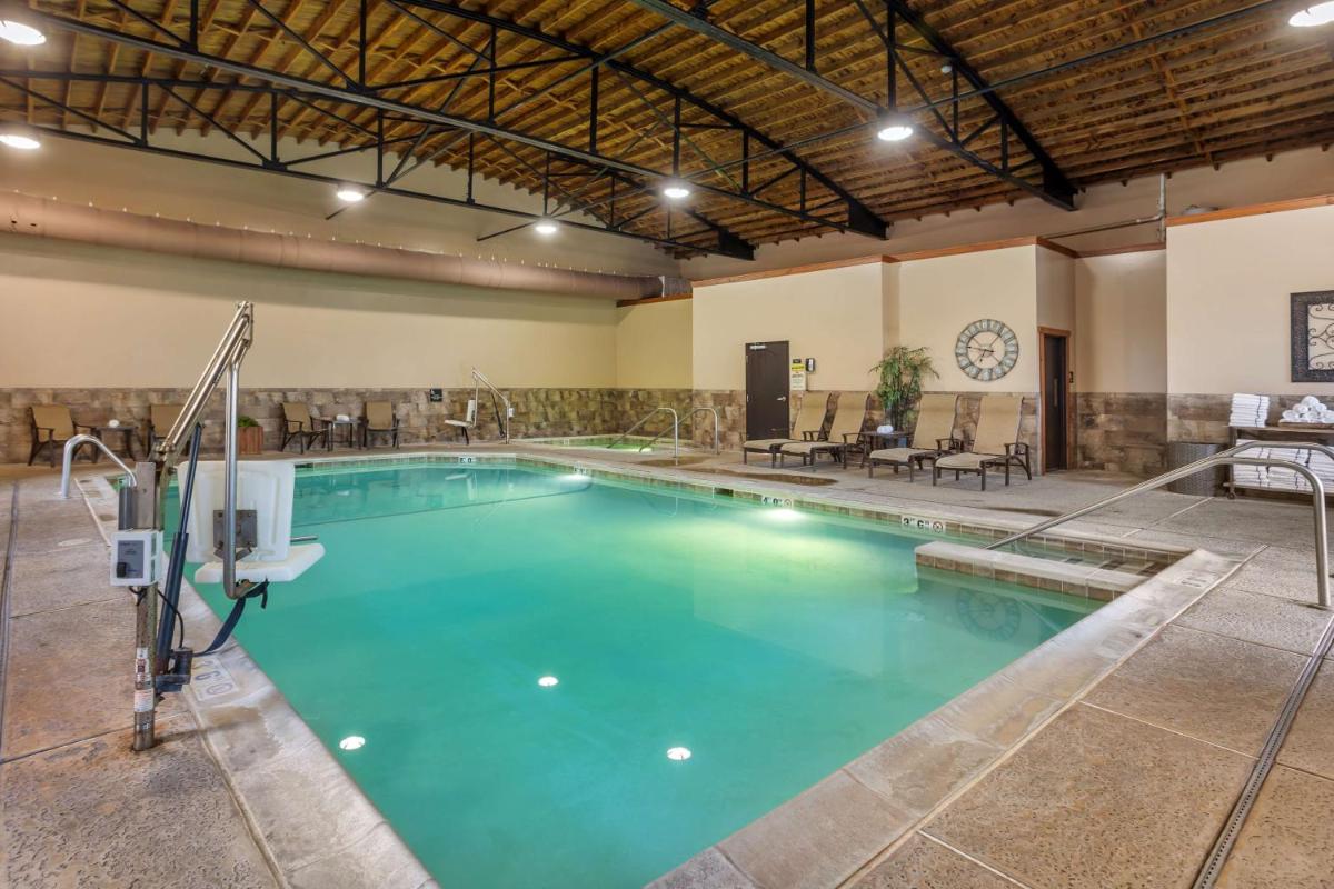 Best Western Plus Intercourse Village Inn - Housity