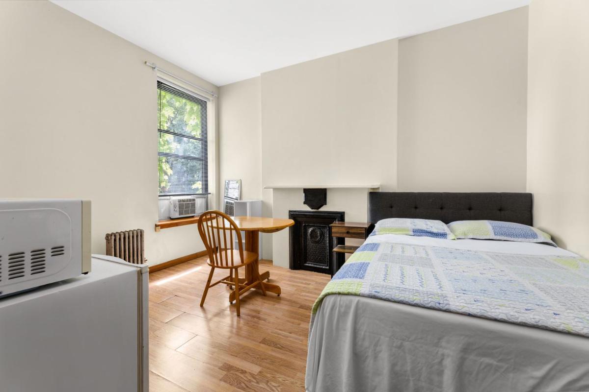 West 30th Street Guest House - Housity