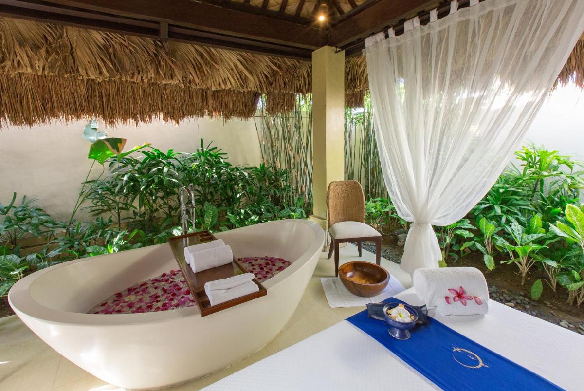 Suitetrails - Crimson Resort and Spa - Mactan Island, Cebu