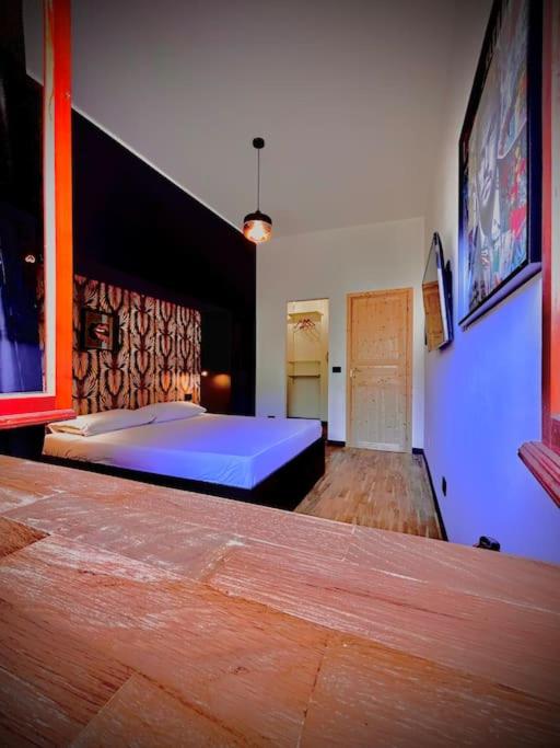 Flart -Boutique Home Shop - Caminia - Housity